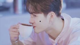 企鹅明星赛2017,电竞盛宴，明星风采闪耀全场”