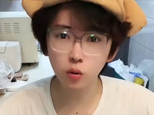 网红   男生 反串,揭秘网红男生的跨界风采