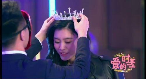 何猷君封面花絮,揭秘高颜值学霸的时尚魅力