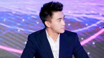 何猷君封面花絮,揭秘高颜值学霸的时尚魅力