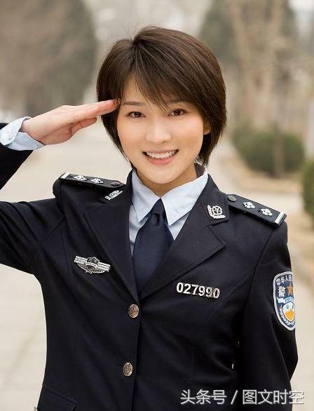 女警照片