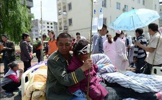 雅安地震现场图片,救援力量全力投入，重建家园的希望之光