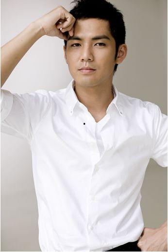 钟汉良的图片,光影交错，演绎不凡风采